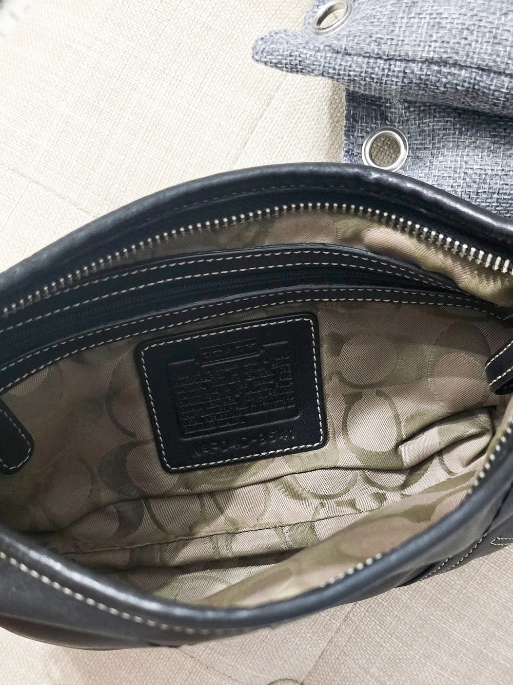 Coach Black Leather Shoulder Bag with White Stitching - Picture 7 of 11
